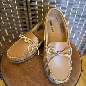 Minnetonka Brown Loafers Classic Slip-On Comfort